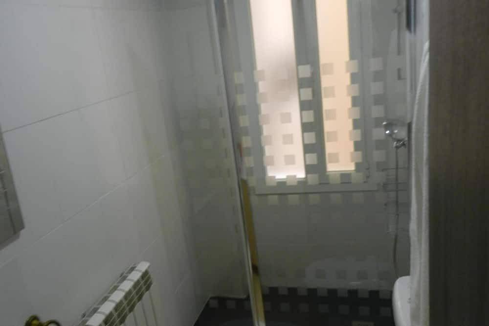 Entire apartment, Your-Trip Ideal for wine tourism and Laurel street in Logroño, La Rioja Province