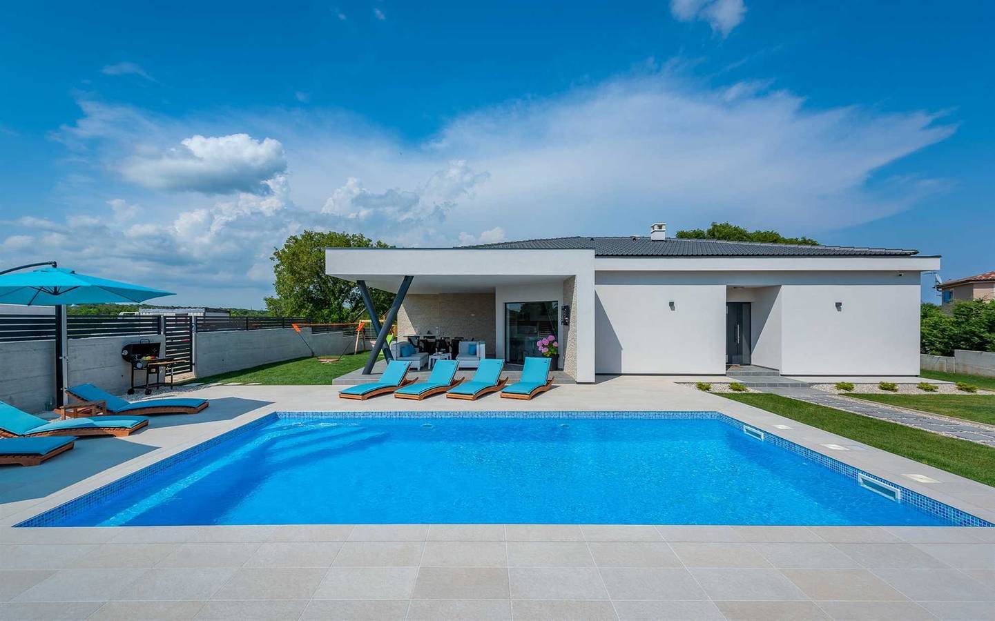 Villa Bambina mit beheiztem Pool in Marčana, Südküste Istrien