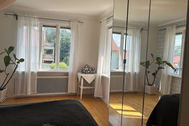 Gothenburg Villa · 2 Spas · 6Br · Near Liseberg · Sleeps 16+ in Mölndal, Västergötland
