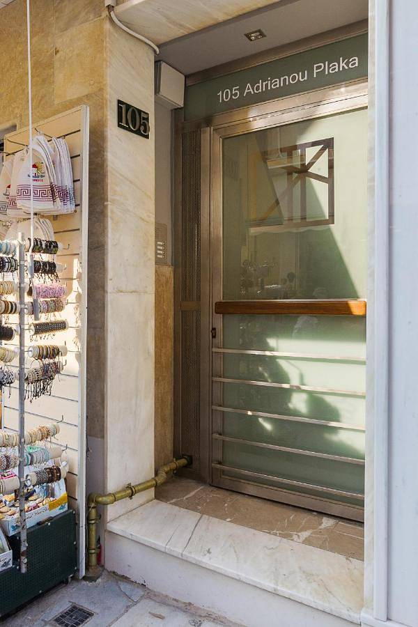 105 Adrianou Plaka in Section centrale d'Athènes, Athènes
