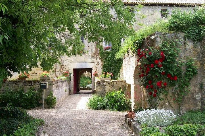 Gîte pour 5 personnes, avec jardin et terrasse en Gironde - 3