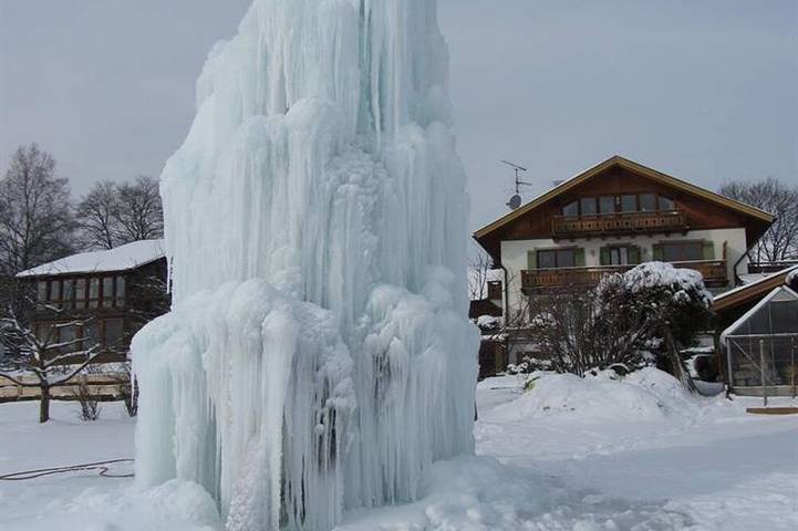 Ganze Wohnung, Ferienwohnung Enzian - Gästehaus Schönblick in Bad Bayersoien, Bayerische Alpen