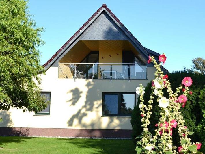 Ferienhaus für 6 Personen, mit Terrasse und Garten sowie Sauna