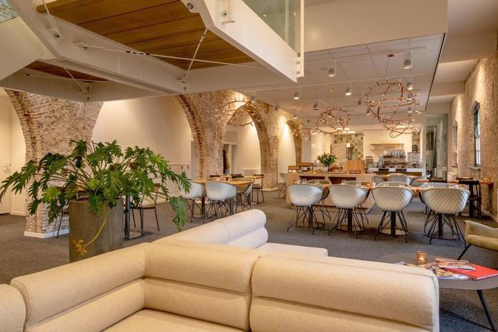 Hotel voor 2 personen, met Terras en Tuin in Breda
