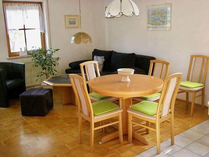 Ganze Ferienwohnung, Haus Gänseried - Haus Gänseried Ferienwohnung Nr. 3, 2 Schlafzimmer, max. 6 Personen in Bodman-Ludwigshafen, Schwäbische Alb Radweg Region