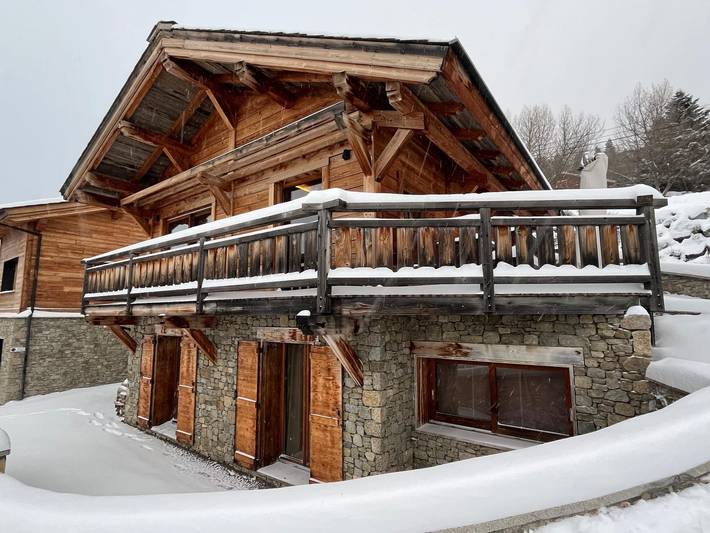 Chalet pour 6 personnes, avec Balcon et Jacuzzi ainsi que Terrasse et Sauna dans les Pyrénées