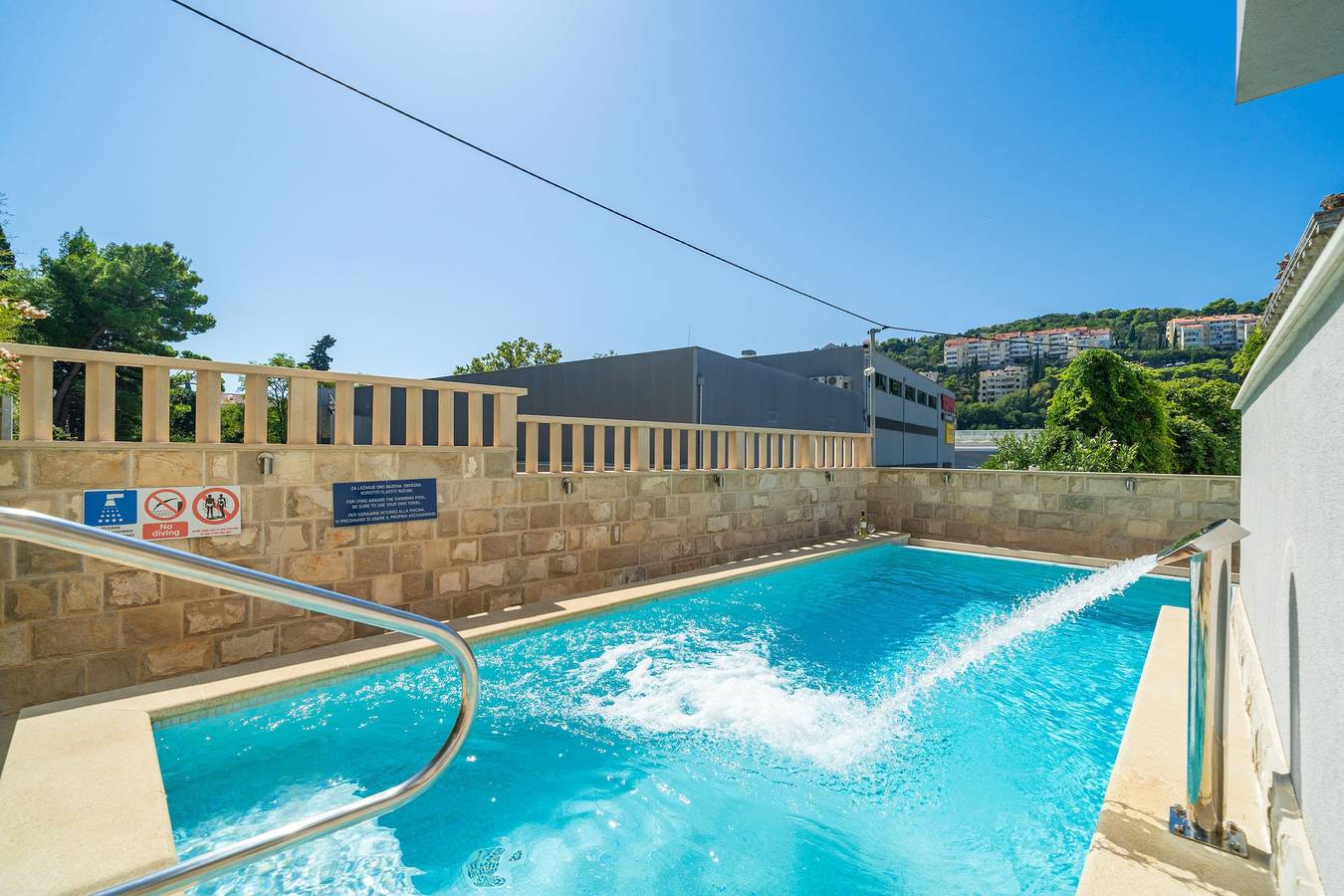 Entire studio, Apartments Aura - Comfort Studio Apartment 2 with shared swimming pool in Dubrovnik, Grad Dubrovnik