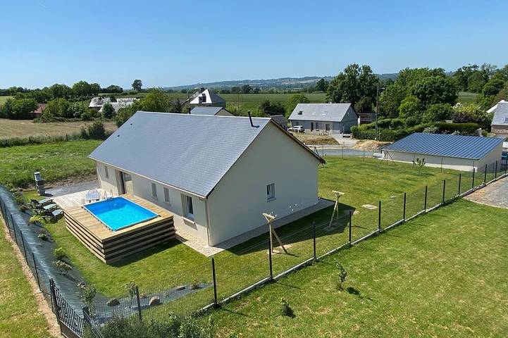 Location de vacances pour 8 personnes, avec jacuzzi ainsi que terrasse et jardin dans Amayé-sur-Seulles