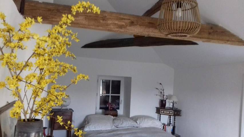 Maison de campagne pour 2 personnes, avec terrasse ainsi que vue et jardin, adapté aux familles dans Meaux-la-Montagne