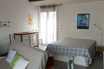 Gîte pour 3 personnes, avec terrasse et jardin à Bourcefranc-le-Chapus
