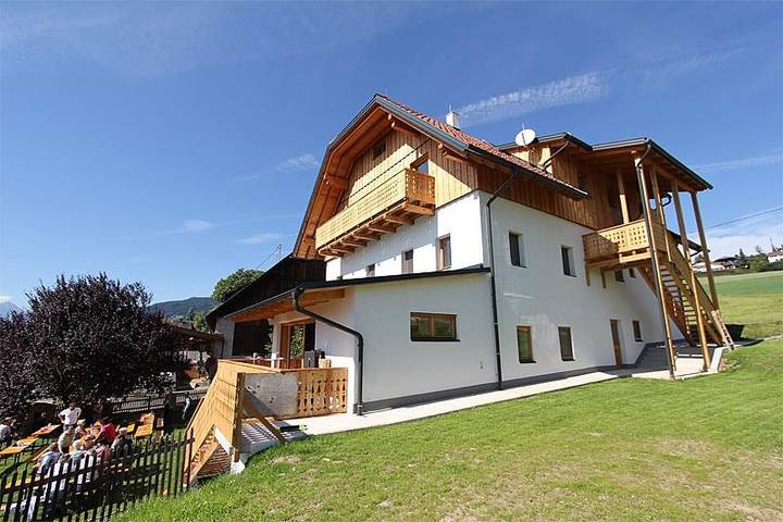 Bauernhof für 6 Personen, mit Balkon und Garten sowie Pool und Ausblick am Millstätter See