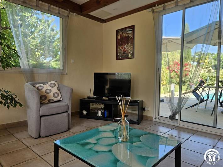 Gîte pour 4 personnes, avec Terrasse ainsi que Jardin et Piscine à Gaillac - 2