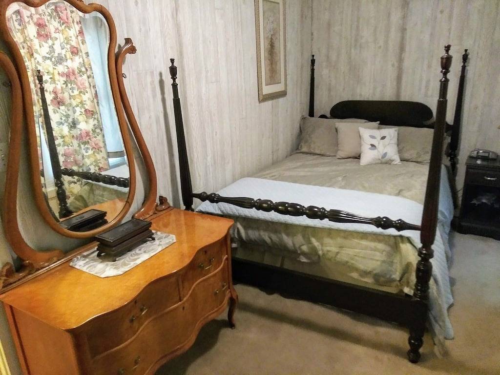 Ganze Wohnung, Cityplex West #1, 2 bedrm two bath, 1st floor in New Albany, Indiana