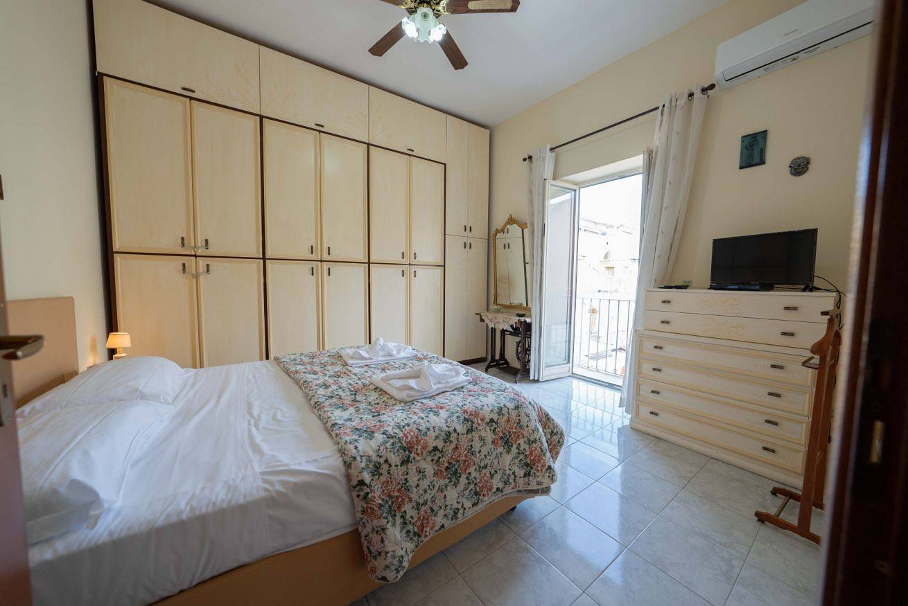 Ganze Wohnung, Ferienwohnung für 4 Personen mit Balkon/Terrasse in Neapel, Neapel Provinz
