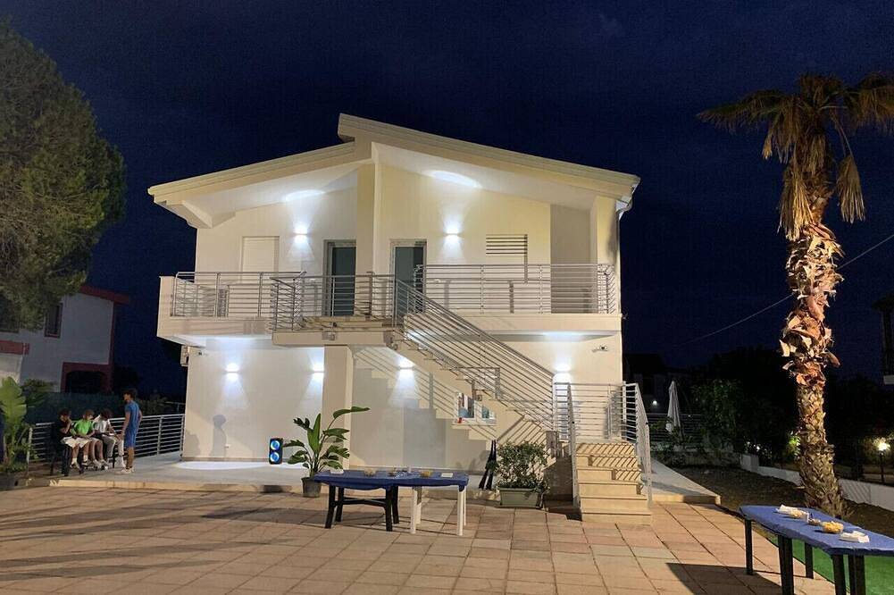 Entire apartment, Villa Rosy - Your Villa Near the Sea in Butera, Caltanissetta Province