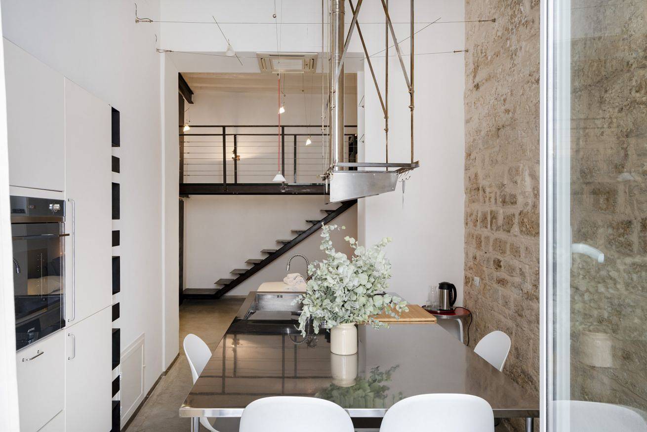 Appartement entier, Palazzo D'Amelj in Bari, Province de Bari