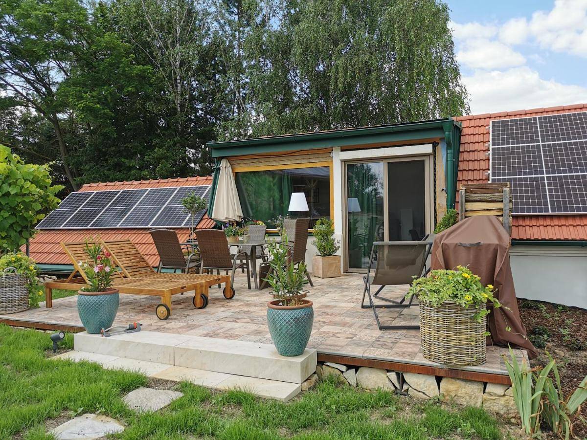 Ganze Wohnung, One-Bedroom Apartment with Garden in Porrau, Hollabrunn