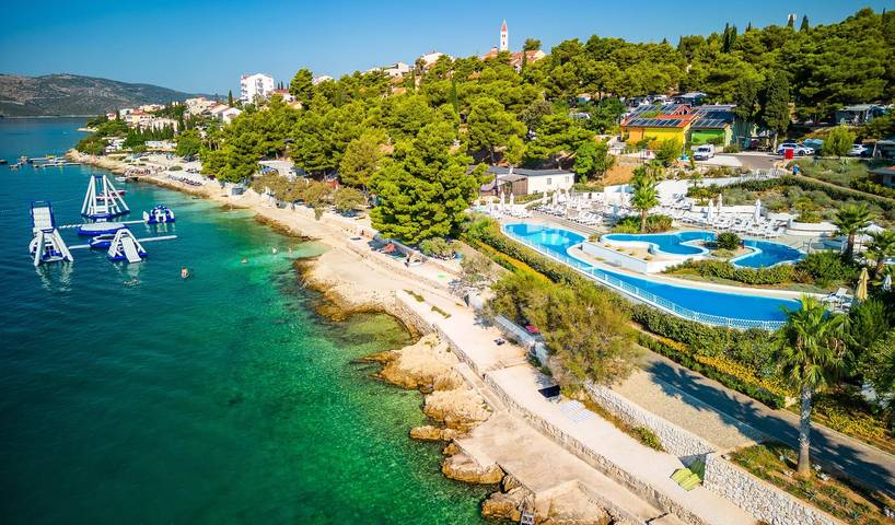 Bungalow für 4 Personen, mit Terrasse und Pool, mit Haustier in Dalmatien - 3
