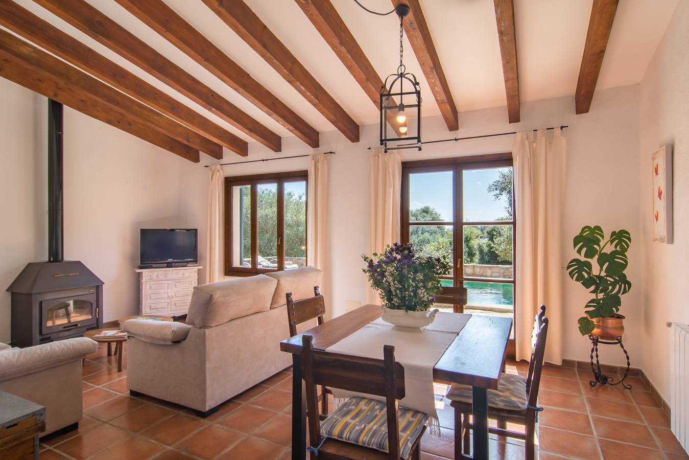 Magnifique maison de vacances "Finca Es Garballó" avec jardin, piscine, terrasses et connexion Wifi ; parking disponible in Son Servera, Majorque de l'Est