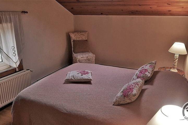 Location de vacances pour 4 personnes, avec jardin à Pommiers - 3