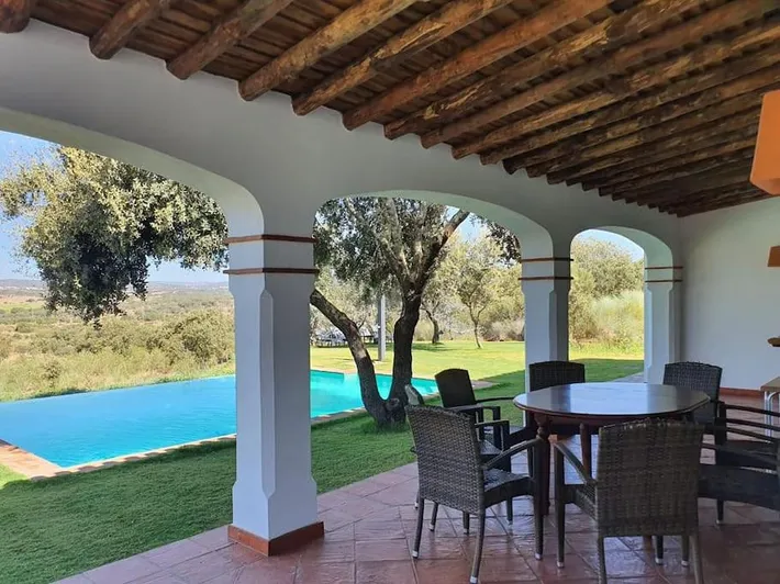 Casa de vacaciones para 6 personas, con jardín además de piscina y vistas - 1