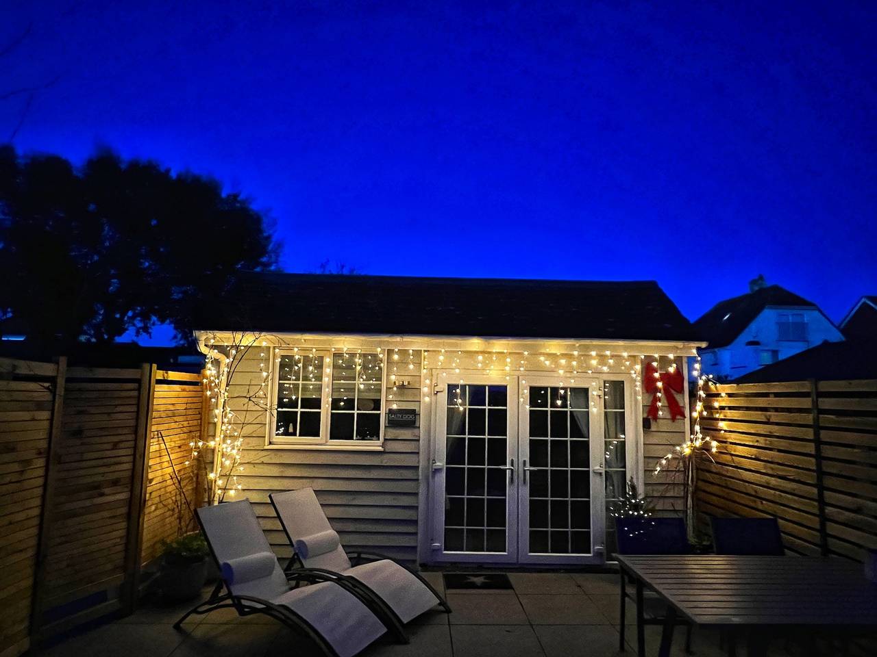 1 Bed Cabin - Sleeps 2 - Pets - Garden - Parking in Hayling Island, Havant