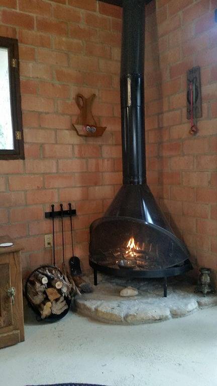 Frieden und Ruhe unter den Eichen am Fluss in Uvalde County