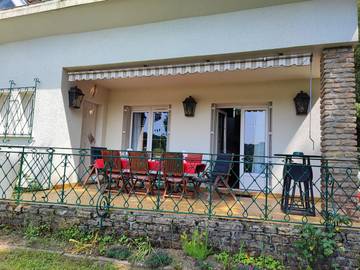 Gîte pour 12 personnes, avec jardin à Bujaleuf
