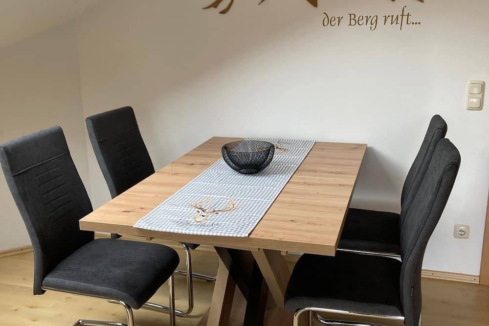 Entire apartment, Cozy attic apartment in the heart of the Oberallgäu in Sonthofen, Bavarian Swabia