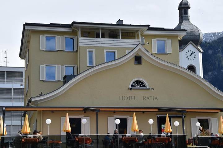 Hotel für 3 Personen, mit Terrasse und Ausblick in Ilanz