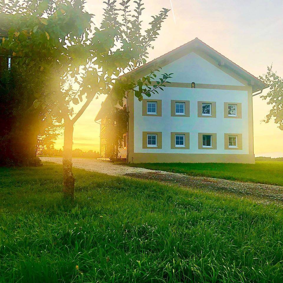 Ganze Wohnung, Ferienhaus Rabenbrunn - Ferienwohnung Atelier – Ruhe im Rottal in Arnstorf, Ostbayern