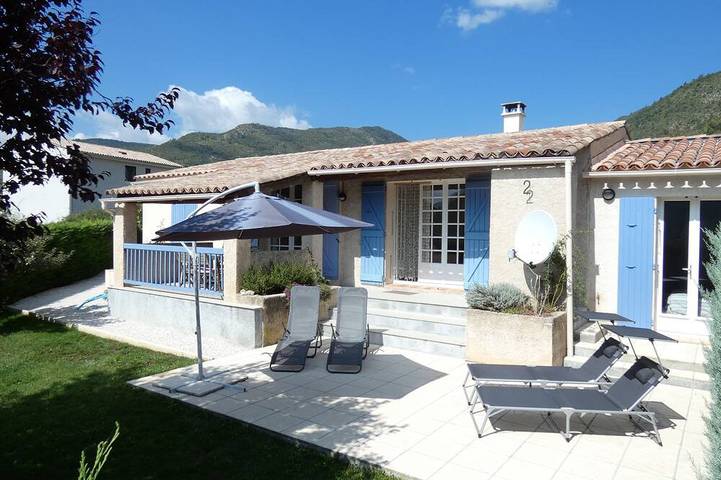 Ferienhaus für 6 Personen, mit Garten und Terrasse sowie Pool - 1