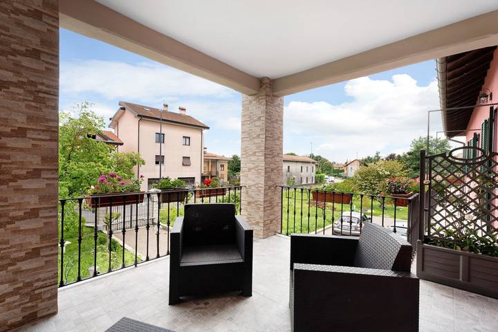 Ganze Wohnung, Ferienwohnung 'Al Vecchio Pozzo' mit privater Terrasse, Wlan und Klimaanlage in Brebbia, Lago Maggiore (Lombardei)