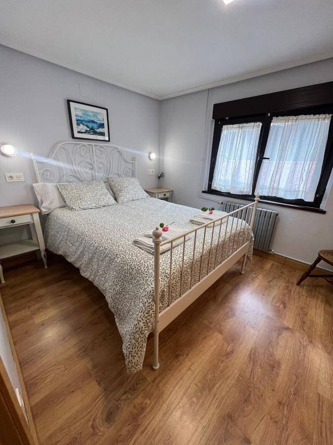 Three-Bedroom House in Ceceda, Nava