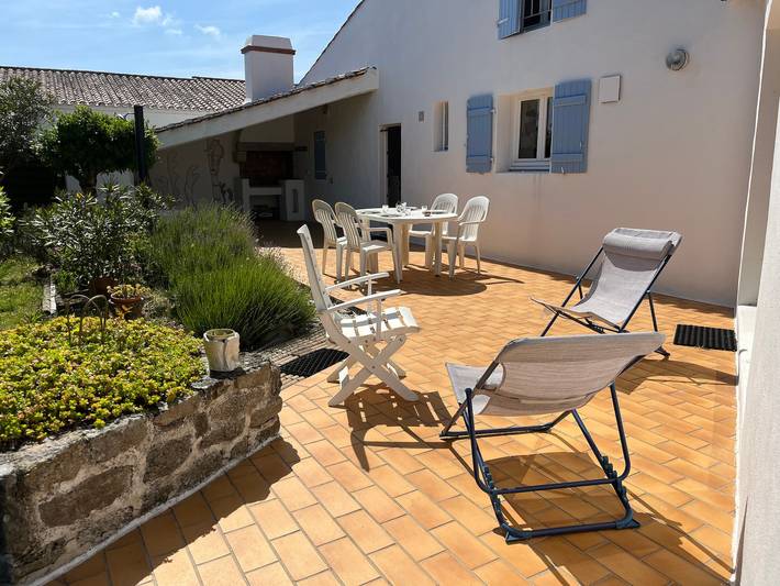 Location de vacances pour 6 personnes, avec jardin et terrasse dans Plage des Sableaux