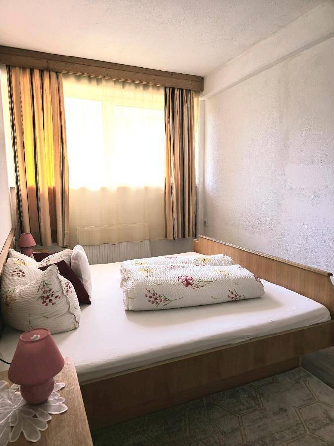 Ferienwohnung für 5 Personen, mit Terrasse und Garten sowie Ausblick in Landeck - 3