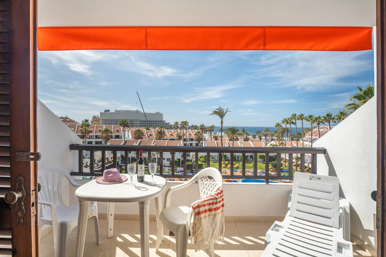 Maison de vacances « Santiago Beach » avec vue sur la mer, piscine commune et Wi-Fi in Playa de las Américas, Arona