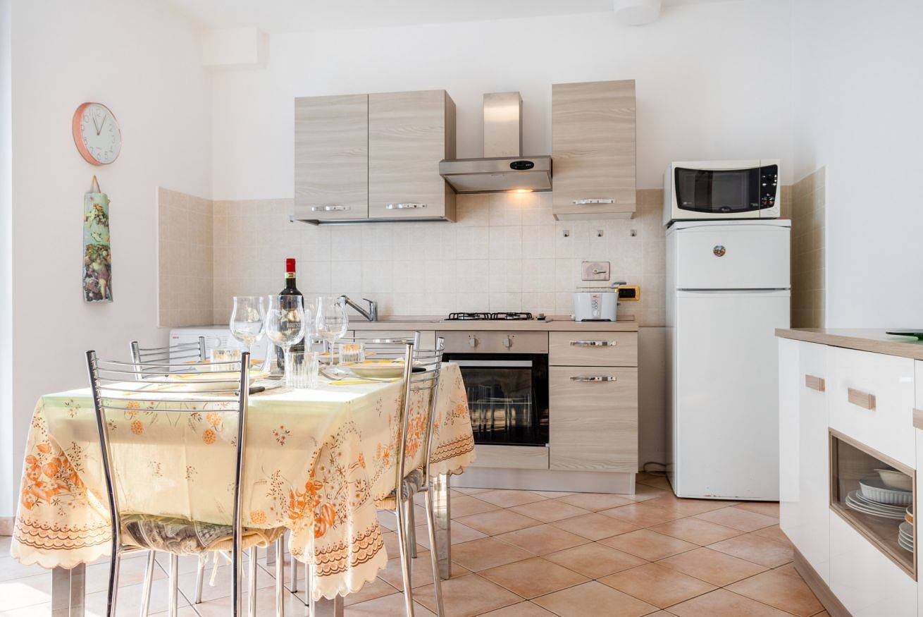 Appartamento intero, Guesthost - Casa del Giardino Apt with Shared Patio in Bastia Umbra, Perugia e dintorni