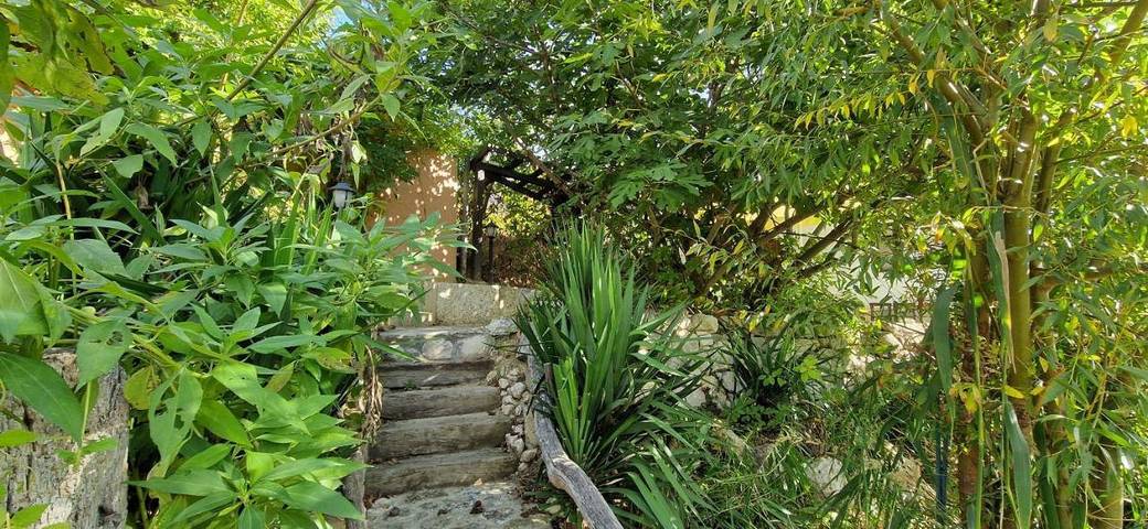 Location de vacances pour 3 personnes, avec jardin et jacuzzi ainsi que piscine et sauna à Varna (Bulgarie) - 4