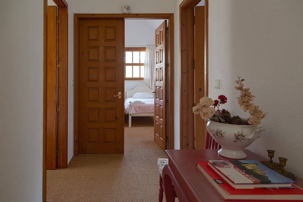 Garten, nahe dem Strand, wesentliches Auto, Halsketten in Colares, Costa de Lisboa