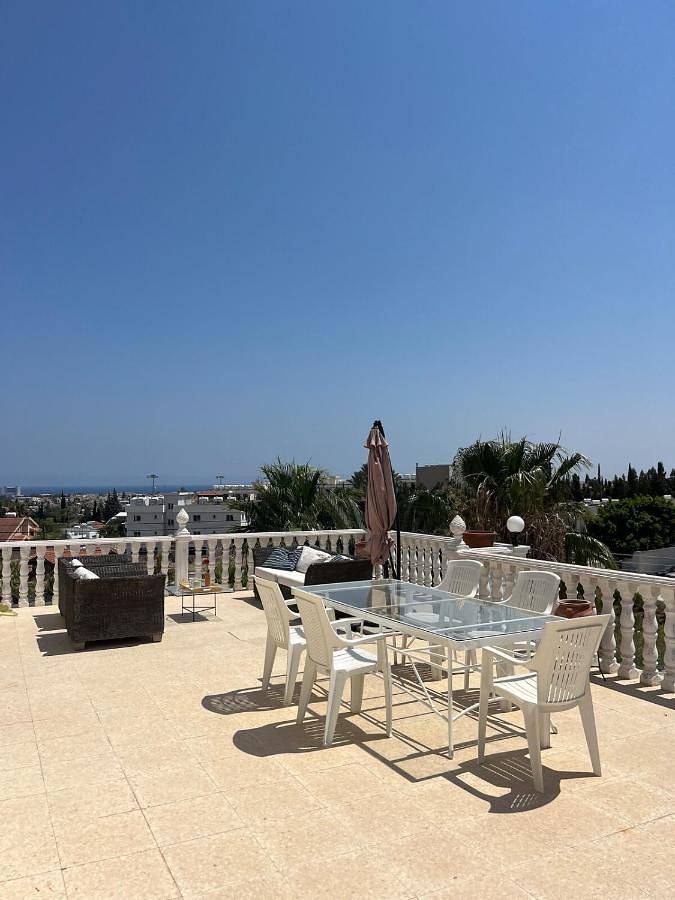 Gîte pour 4 personnes, avec vue et terrasse dans Oróklini