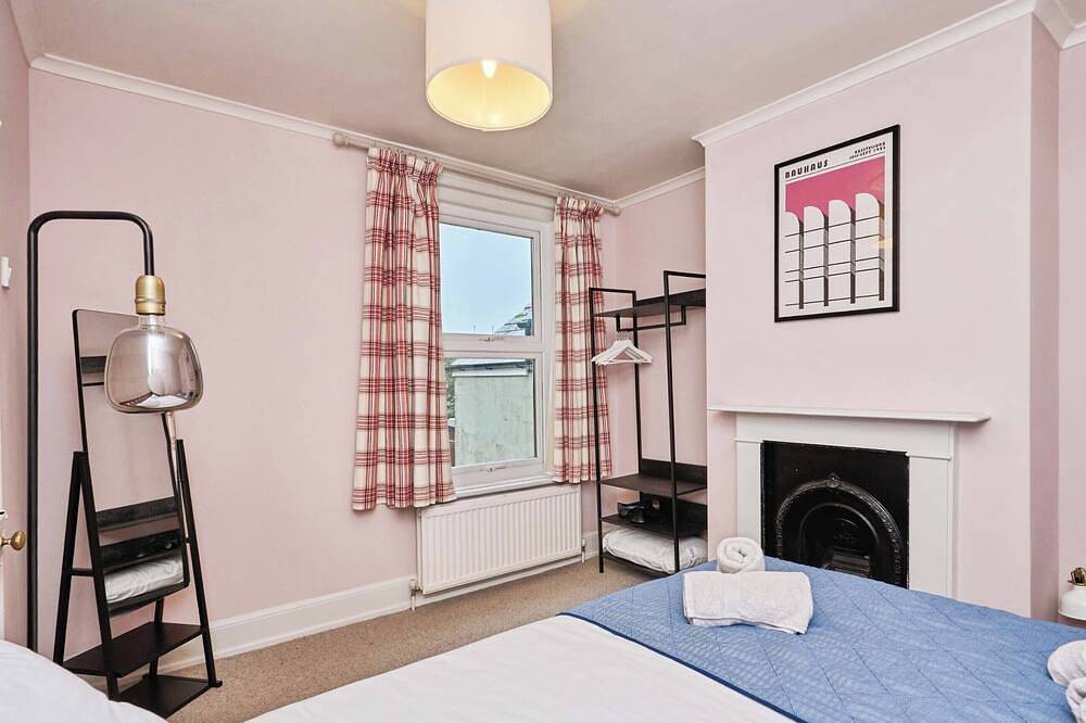3 bedroom accommodation in Cowes in Cowes, Isle of Wight