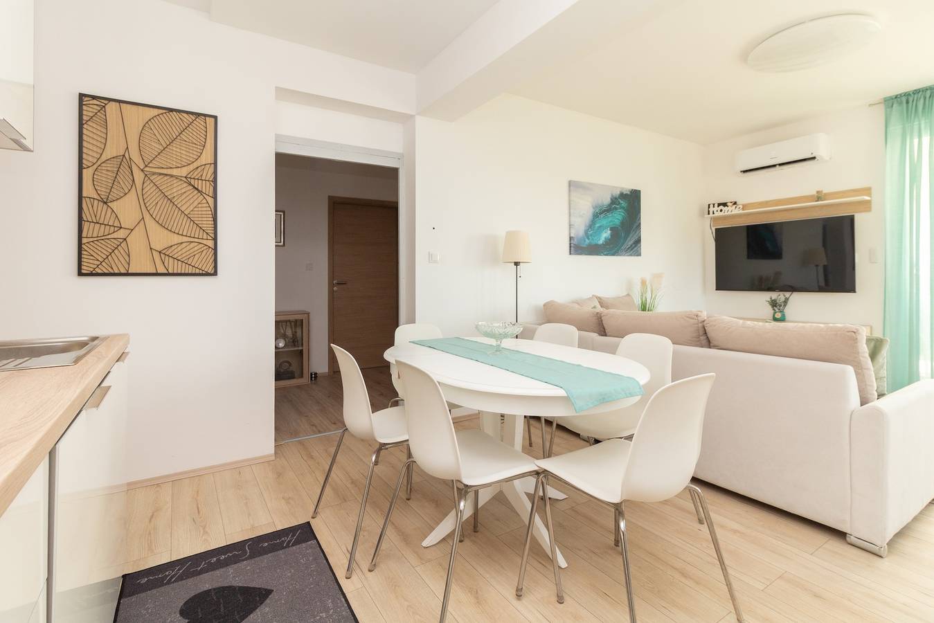 Ganze Wohnung, 2-Zimmer-Ferienwohnung mit Terrasse und Meerblick Sukosan, Zadar -a in Sukosan, Zadar