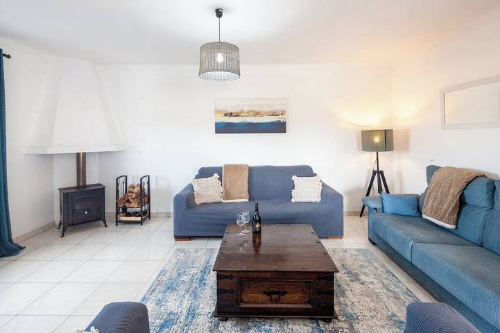 Ferienwohnung für 5 Personen, mit Pool und Whirlpool sowie Balkon - 1