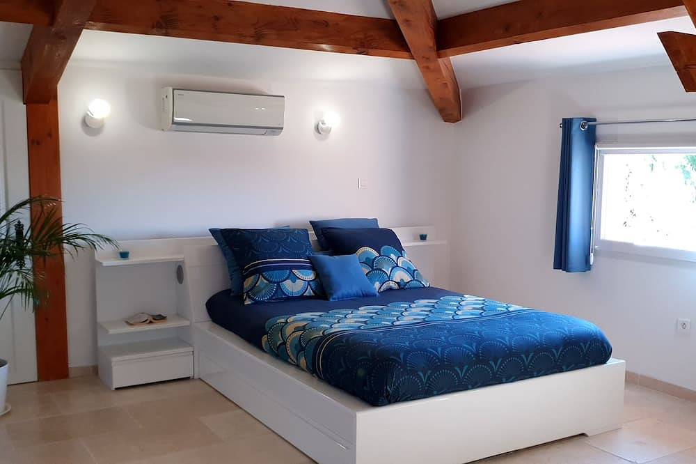 Quiet house near Aix-en-Provence in Saint-Cannat, Region de Aix-en-Provence