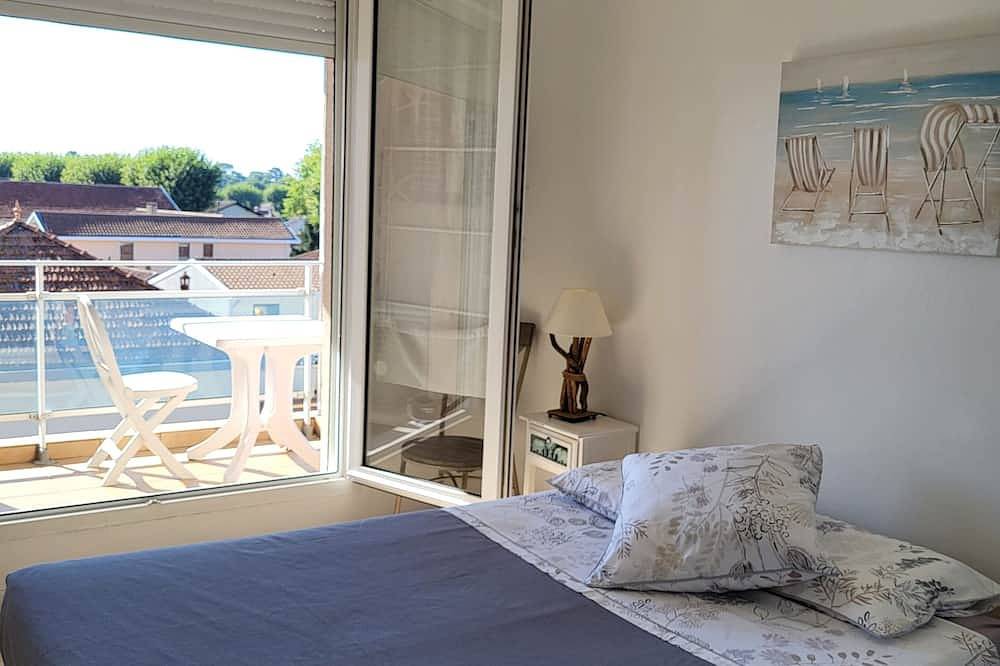 Appartement entier, Vac Sans Voiture, Apt T2 (67m2), Climatisé, 200M Plage, Park Privé in Andernos-les-Bains, Région d'Arcachon