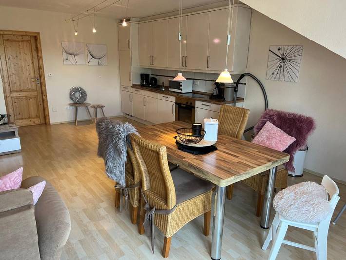Ferienwohnung für 4 Personen, mit Balkon und Terrasse sowie Garten und Ausblick in Ostermarsch