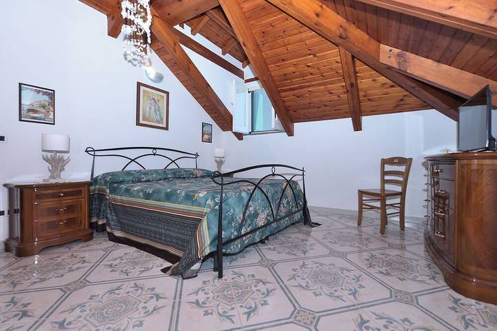 Location de vacances pour 3 personnes, avec terrasse à Minori - 3