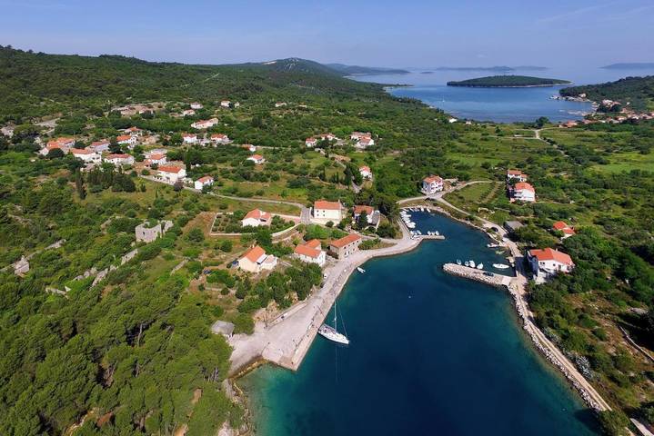 Villa pour 6 personnes, avec piscine et terrasse à Sali