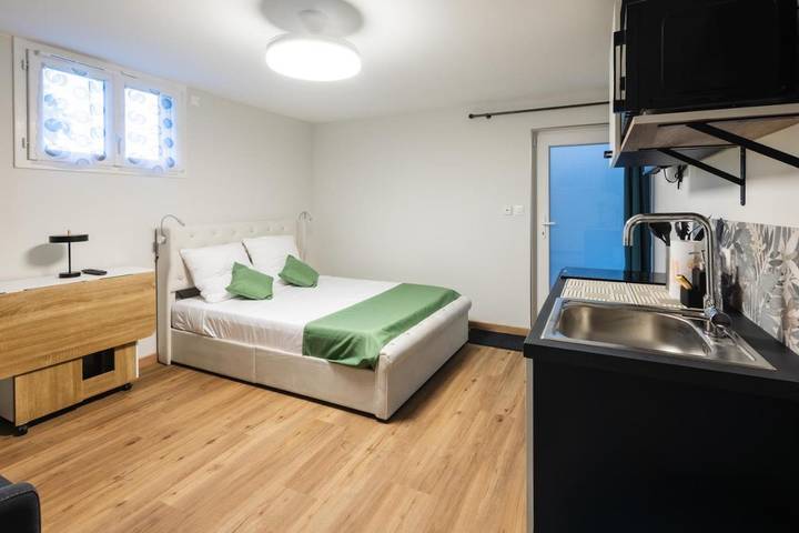 Maison d’hôte pour 4 personnes, avec Jardin ainsi que Piscine et Vue à Saint-Didier-sur-Chalaronne